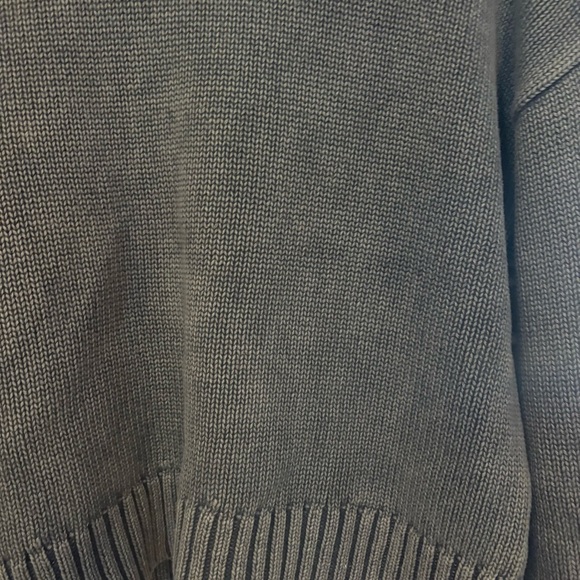 GAP Women's Dark Gray Crew Neck Sweater - Picture 3 of 6